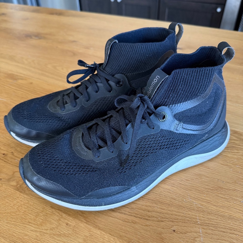 lululemon Women's Cityverse Athletic Runningsneakers black + white size 11 - Picture 4 of 6